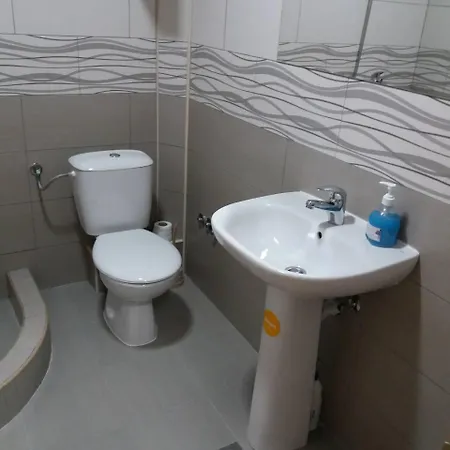 ゲストハウス Prenociste I Restoran Ihthis