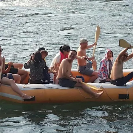 Prenociste I Restoran Ihthis ゲストハウス