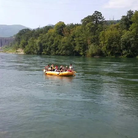 Prenociste I Restoran Ihthis 3* バイナ・バシュタ