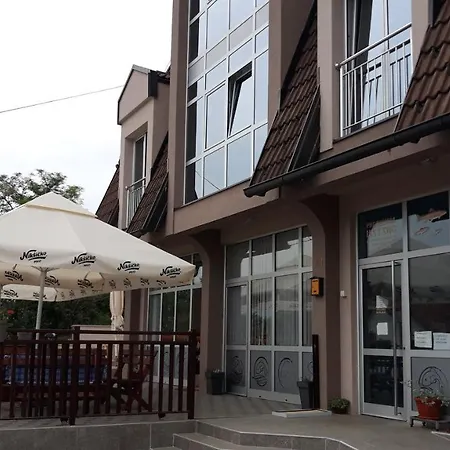 Prenociste I Restoran Ihthis ゲストハウス